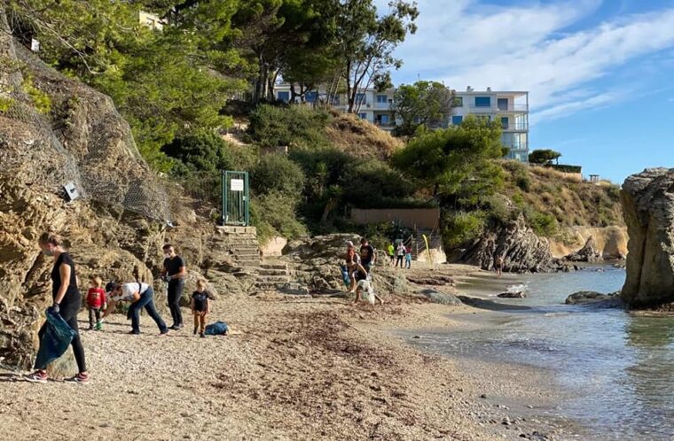 event image 1614364100 ramassage citoyens de dechets sauvages plage de la mitre