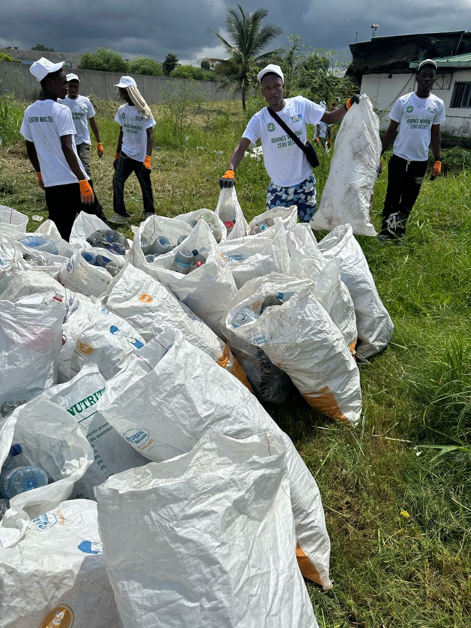 d758ebeb-a60d-46d4-a4fb-93e64701604f