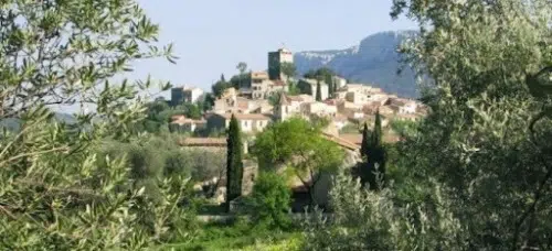 Le-Revest-Village