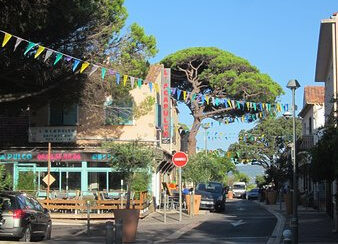 la-rue-des-commerces