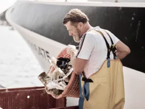 Copyright Repêchons les Océans - Action de dépollution dans le Port du Cap d'Agde (RLO)